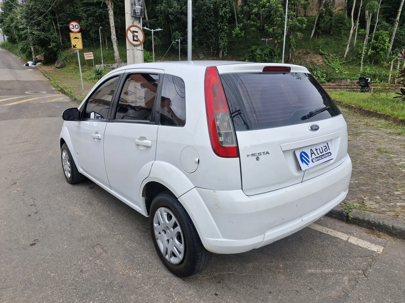 Ford Fiesta 1.6 Manual - foto 7