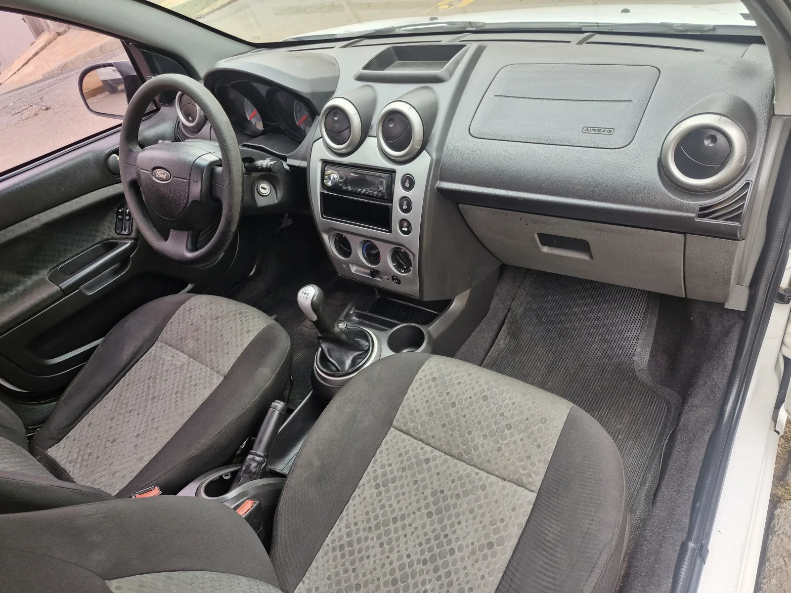 Ford Fiesta 1.6 Manual - foto 12