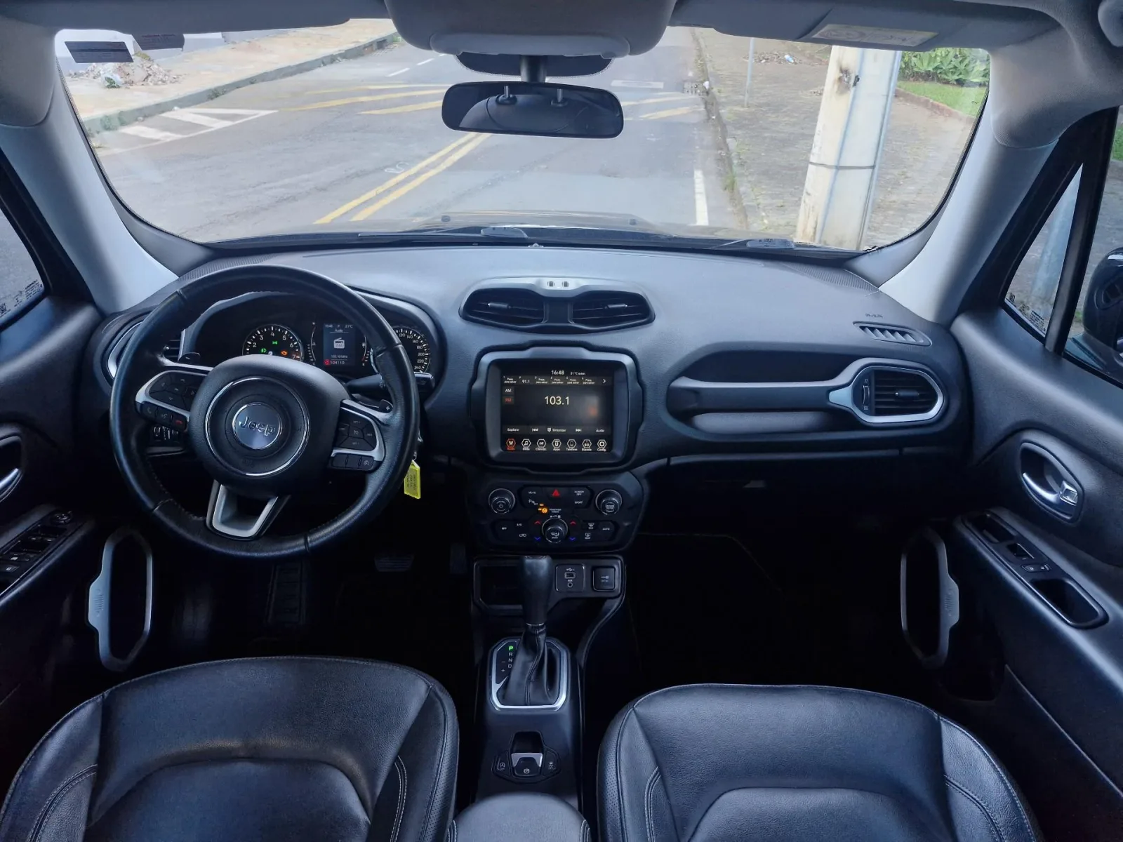 Jeep Renegade Longitude 1.8 Flex Automático - foto 10