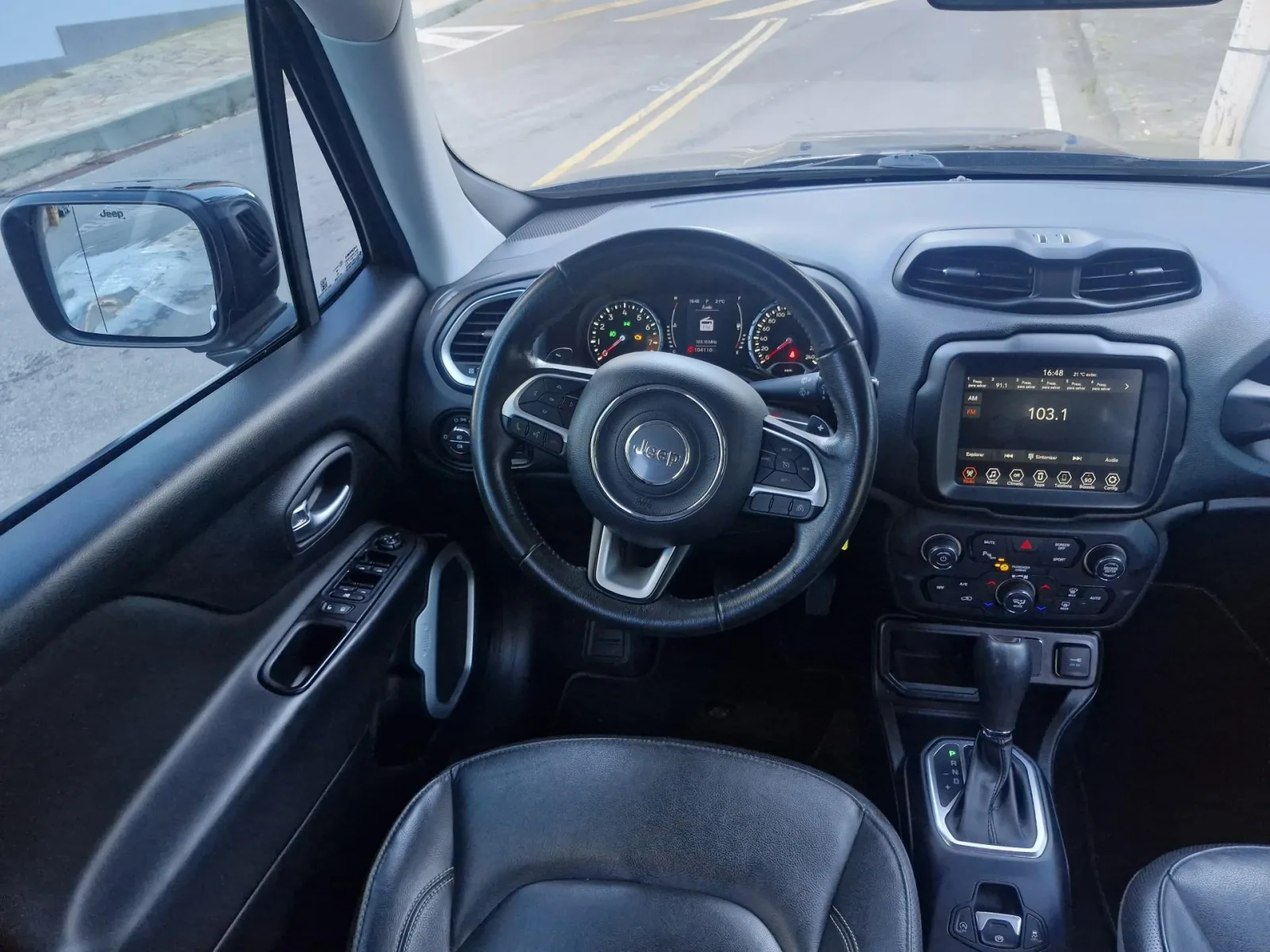 Jeep Renegade Longitude 1.8 Flex Automático - foto 11