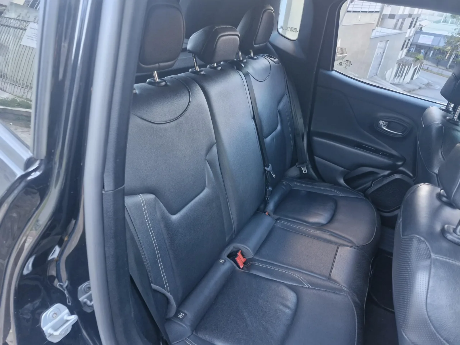 Jeep Renegade Longitude 1.8 Flex Automático - foto 13