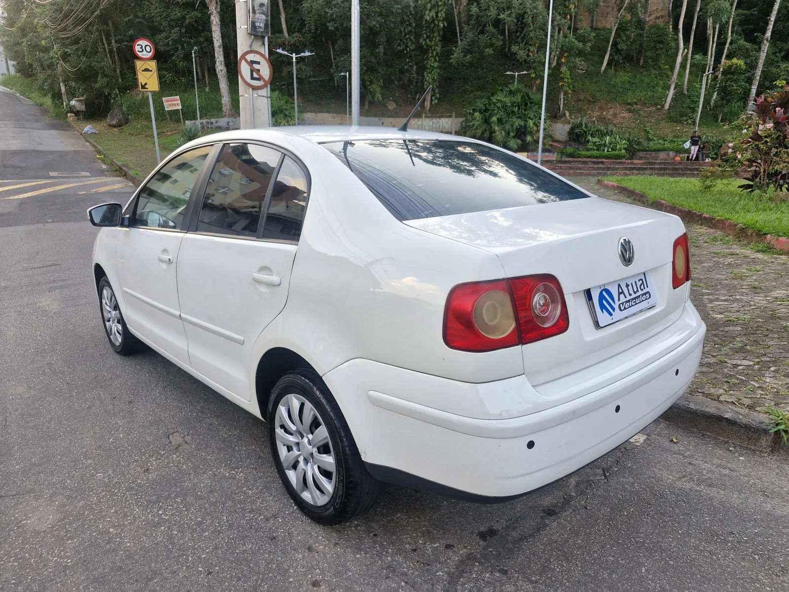Volkswagen Polo Sedan Sedan 1.6 Manual - foto 7