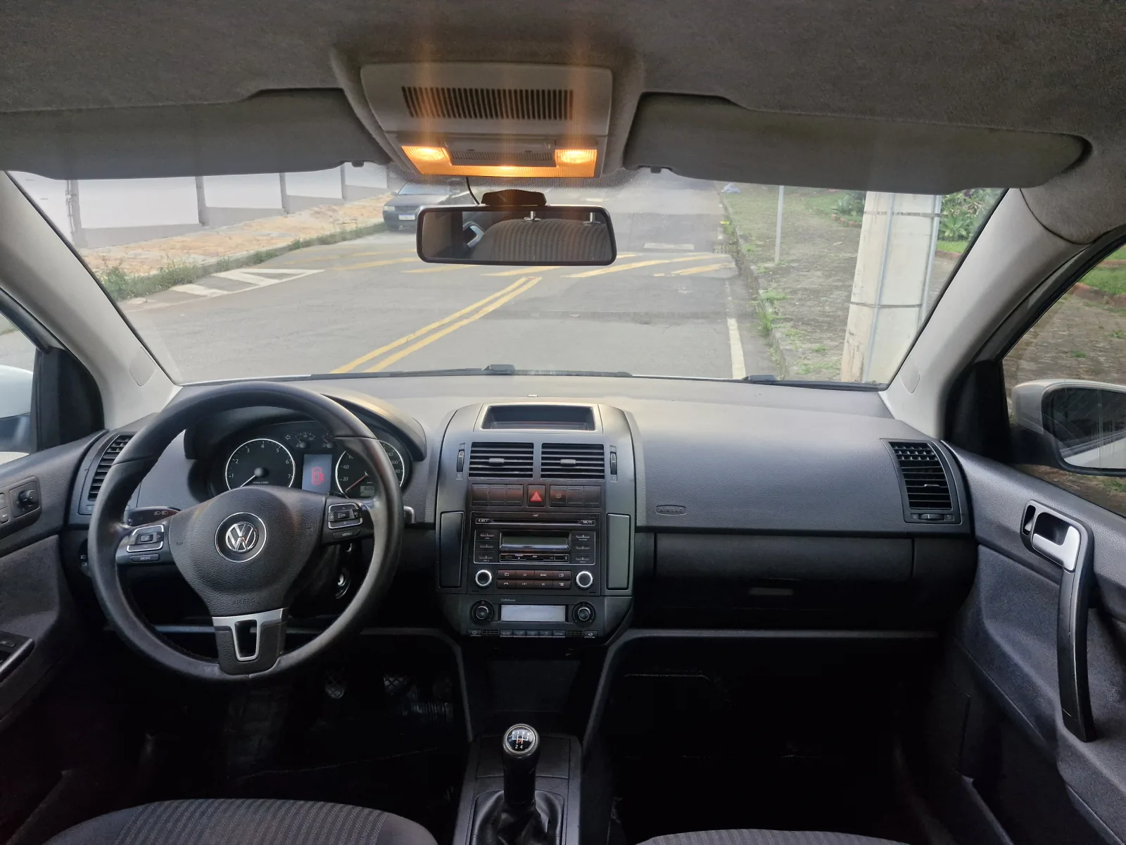 Volkswagen Polo Sedan Sedan 1.6 Manual - foto 11