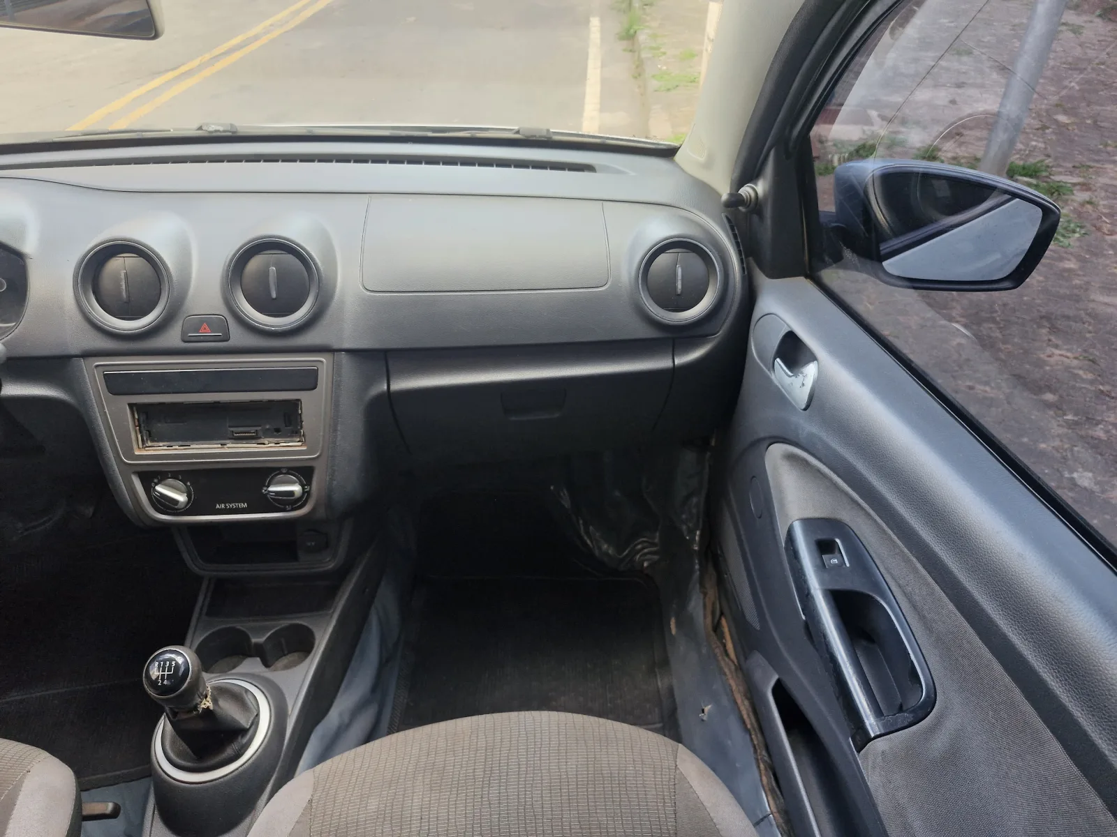Volkswagen Saveiro Ce 1.6 Manual - foto 14